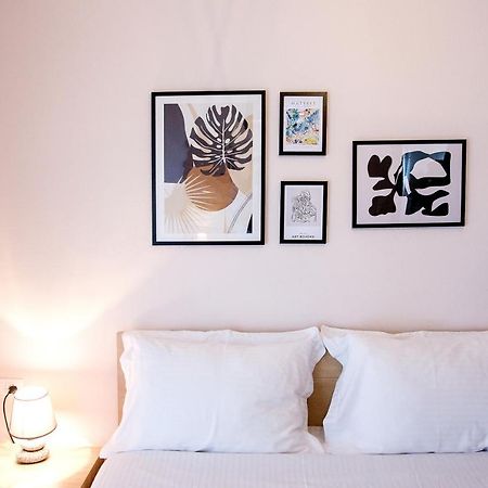 Konstantina & Evgenia Deluxe Apartment Néa Péramos Exteriör bild