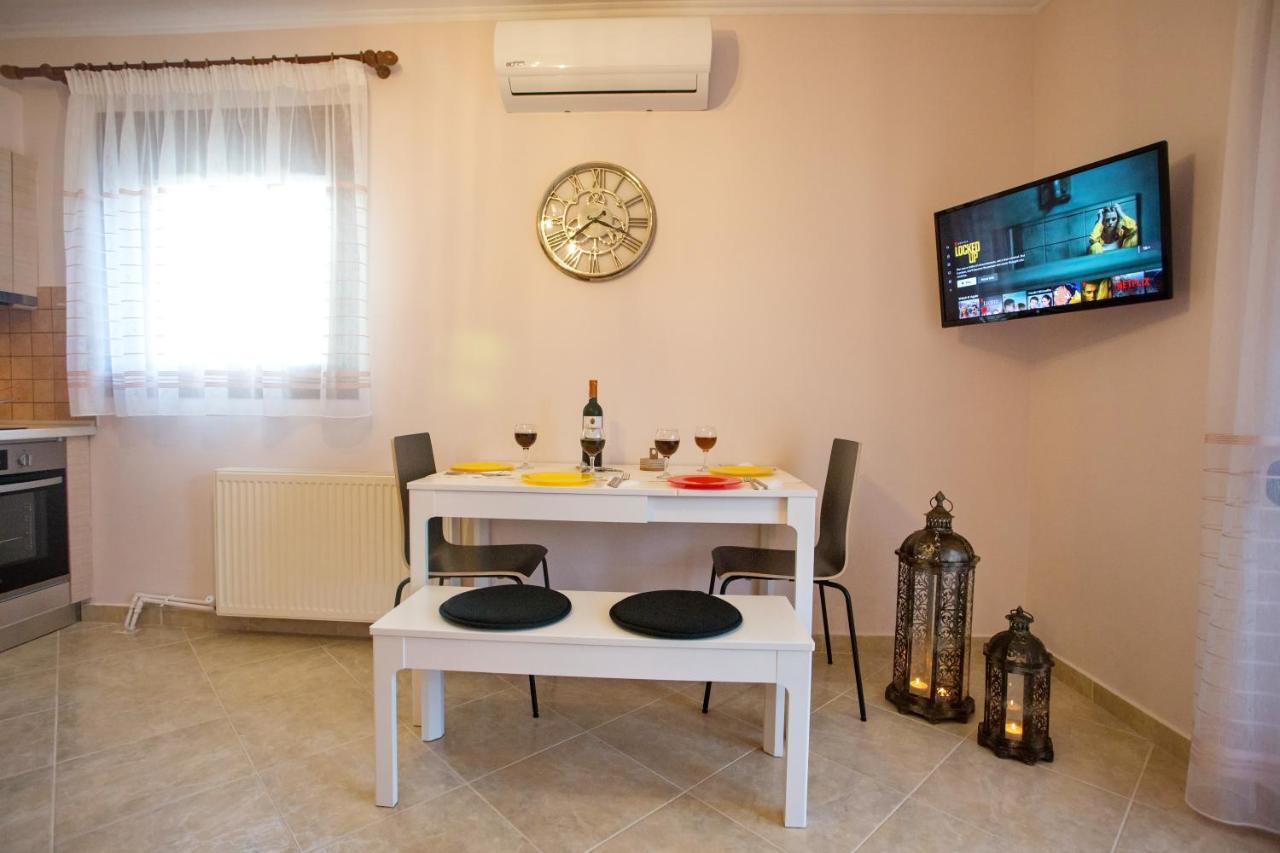 Konstantina & Evgenia Deluxe Apartment Néa Péramos Exteriör bild